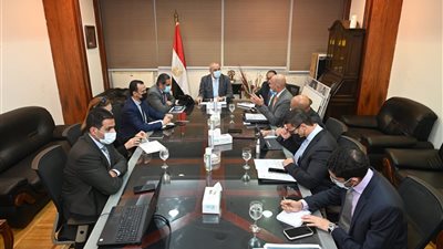الإسكان تستعرض برنامج إدارة وتشغيل منطقة الأعمال المركزية بالعاصمة الإدارية