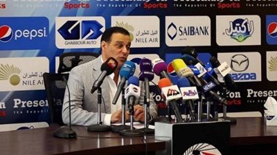 أحمد مجاهد يرفض إستقالة رئيس لجنة الحكام .. تعرف على السبب