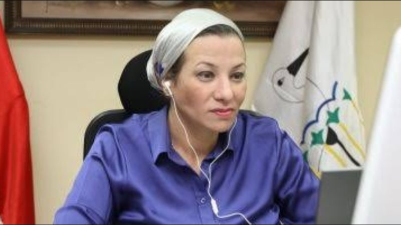 وزيرة البيئة