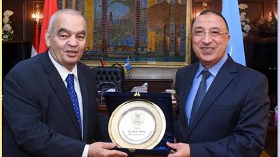 رئيس هيئة قضايا الدولة ومحافظ الأسكندرية يفتتحان الدورة التدريبية لأعضاء الإدارات القانونية