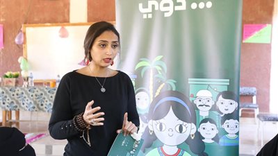 القومى للمرأة ينفذ دوائر حكى لطلاب مدرسة بالواحات البحرية فى الجيزة