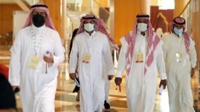 32 شاعر وشاعرة من 11 دولة عربية وأجنبية ضمن قائمة الـ 100 بشاعر المليون.. بالصور