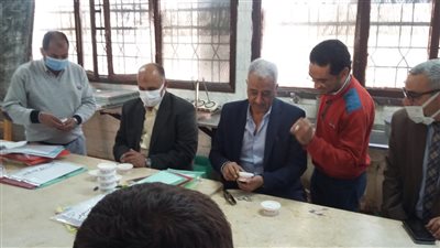 السكرتير المساعد يتابع مشروع رأس بمدارس التعليم الفني ببنى سوقف