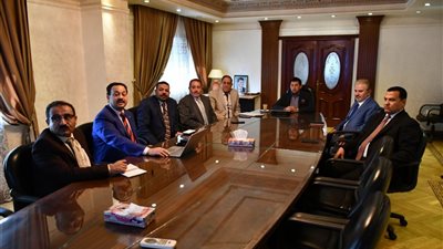 وزير الشباب يتابع الفرص الاستثمارية بالمنشآت الرياضية مع مجموعة من رجال الأعمال والمستثمرين
