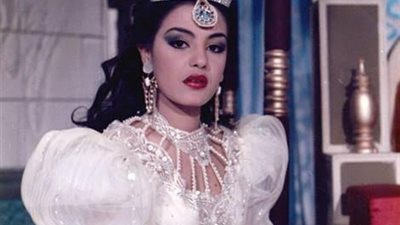 حكاية عشق أسطورة الفوازير شيريهان مع السيارات