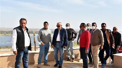 مسئولو الإسكان يتفقدون أهم المشروعات الخدمية بمدينة أسوان الجديدة.. بالصور والأرقام