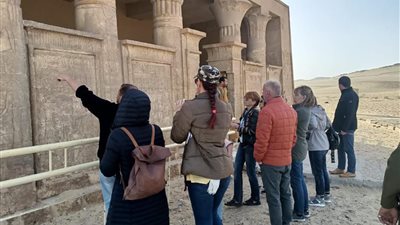 سياحة المنيا : توافد السائحين من دول اوربا على مناطق المنيا الاثرية