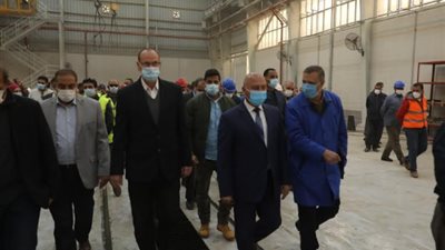 وزير النقل يتابع إجراء عمرات وصيانة وإصلاح جرارات السكة الحديد