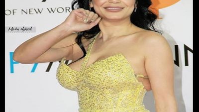 بالأصفر .. منى ممدوح تشارك أحدث ظهور عبر إنستجرام