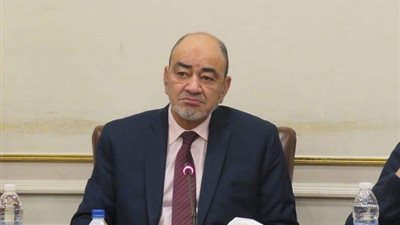 شعبة المستلزمات الطبية تبحث استعدادات السوق لمواجهة متحور أوميكرون