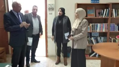 رئيس شركة المياه ببنى سويف تزور مدرسه الصرف