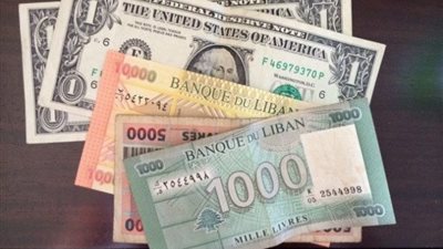 الليرة اللبنانية تواصل انهيارها امام الدولار الأمريكى