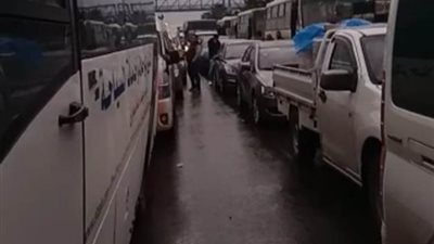 تكدس مروري بالطريق الصحرواي في برج العرب