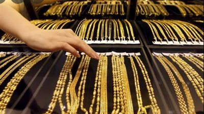 جمارك مطار القاهرة تضبط محاولة تهريب كمية من المشغولات الذهبية وفصوص الألماس