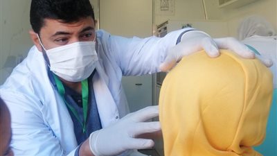 علاج ١٥٥٠ مواطنا بالمجان في قافلة طبية بدمياط