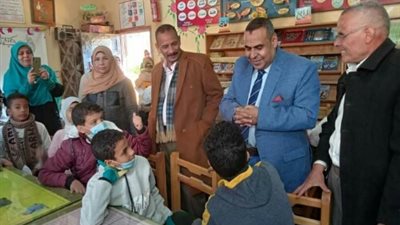 مدير تعليم شبين القناطر يشهد فعاليات مسابقة 
