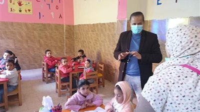 وكيل الصحة بالقليوبية يتابع اليوم الأول لحملة التطعيم ضد مرض شلل الأطفال