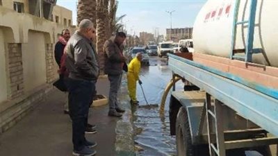 تكثيف اعمال شفط المياه بشوارع وميادين الشرقية