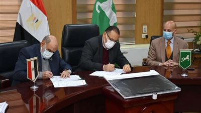 عامل يتهم نجل شقيقته بهتك عرض ابنته 