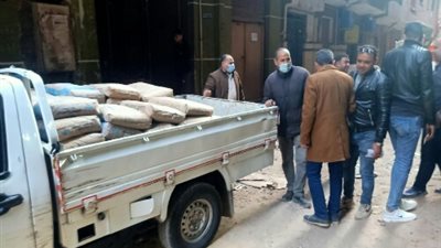 حملة لازالة البناء المخالف بقيادة رئيس حى غرب شبرا الخيمة