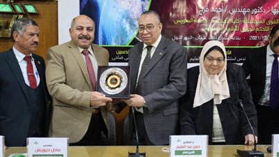 شعبة ميكانيكا تكرم 12 محاضرًا وتنظم ندوة عن 