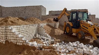 محافظة الجيزة تزيل ١٥ حاله بناء مخالف بمراكز ابو النمرس وأوسيم واطفيح ومنشاة القناطر