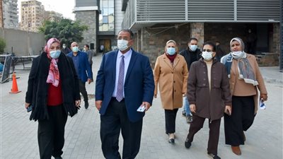 ٢٤٨٦ طالب وطالبة يؤدون امتحانات التيرم الأول بتمريض عين شمس