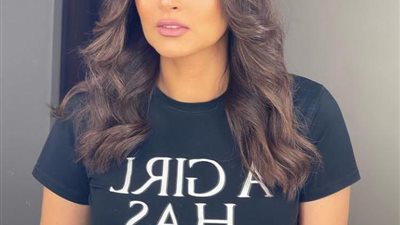 بمكياج ناعم .. رشا مهدى تتألق عبر إنستجرام