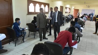 جامعة الأقصر تواصل امتحانات نهاية الفصل الدراسي الأول.. وإجراءات صارمة لمواجهة كورونا