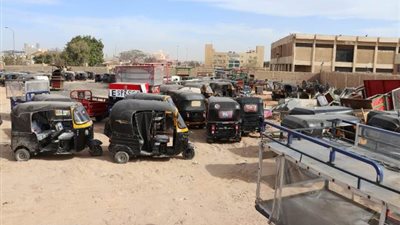 النجار: مصادرة وضبط 175 توك توك وتروسيكل فى حملة مكبرة لجهاز 6 أكتوبر.. بالصور