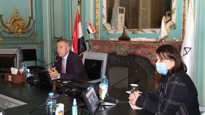 رئيس جامعة عين شمس يقرر سفر الطلاب الموهوبين لزيارة معرض إكسبو دبي ٢٠٢٠
