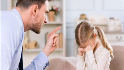 هل يجوز ضرب الإبنه في حدود التأديب ؟..