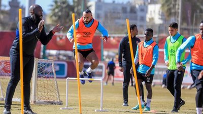 كأس الرابطة.. الاهلى يكشف سر خروج نجم الفريق من قائمة مباراة سموحة