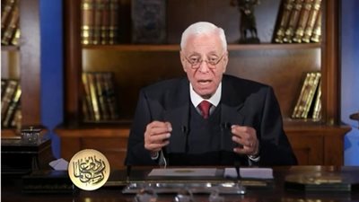 حسام موافي يحذر: تناول المضادات الحيوية تؤثر على نخاع العظام والكلى .. فيديو