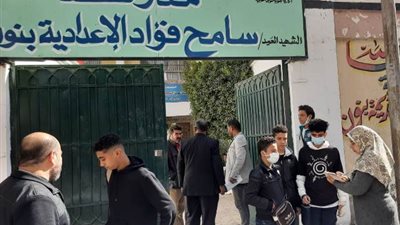 طلاب الإعدادية بالسويس: امتحان اللغة العربية فى مستوى الطالب المتوسط.. بالصور