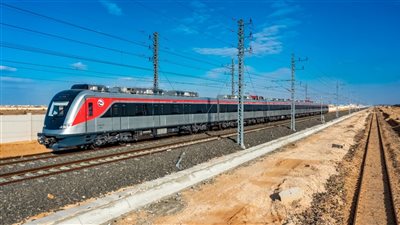 بالصور ..شاهد تشغيل تجريبى للقطار الكهربائي الخفيف ومحطة عدلى منصور التبادلية
