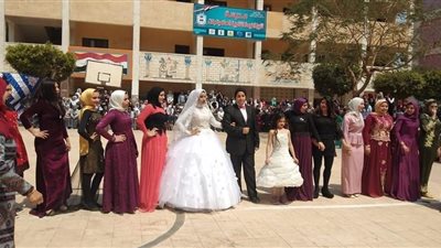 حفل زفاف فى مدرسة ثانوى يشعل السوشيال ميديا