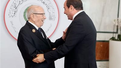 الرئيس التونسي يتغزل فى مصر وشعبها ببيت شعر لحافظ ابراهيم