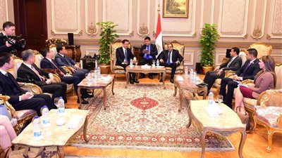 رئيس وفد الحزب الشيوعي الصيني يدعو خارجية 