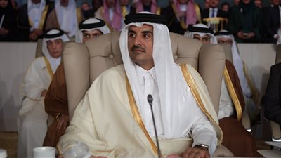 الرئاسة التونسية تكشف اسرار هروب امير قطر من القمة