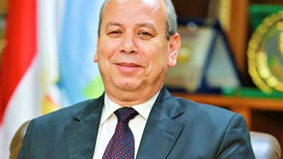 محافظ كفرالشيخ يتابع صرف الادوية لمبادرة 100 مليون صحة بمعهد الكبد