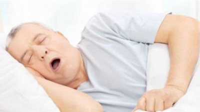 أسباب انقطاع النفس أثناء النوم.. وأضراره على القلب