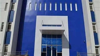 خبير عالمى فى جراحة العمود الفقرى بمستشفى بورسعيد ودمياط العسكرى