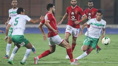 الأهلى يعتلى صدارة الدورى لاول مرة بعد الفوز على الاتحاد بهدفين دون رد