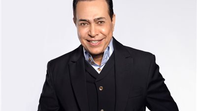 رسالة من الراقصة دينا الى حكيم .. صور