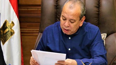 محافظ كفرالشيخ يمنح رئيس الوحدة المحلية لبلطيم 72 ساعة لإزالة المخالفات وتحسين الخدمات