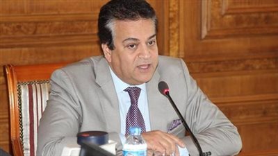 عبد الغفار: والد الطبيب محمد صلاح سيحظى بكافة الرعاية العلاجية