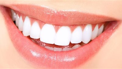 عادات خاطئة تدمر أسنانك..تعرف عليها