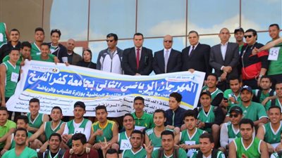 رئيس جامعة كفر الشيخ يطلق إشارة بدء الماراثون الرياضى