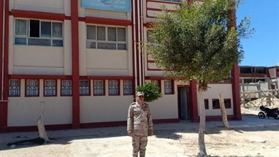 المنطقة الشمالية العسكرية تهدى مدارس مطروح 450 مقعد مدرسى